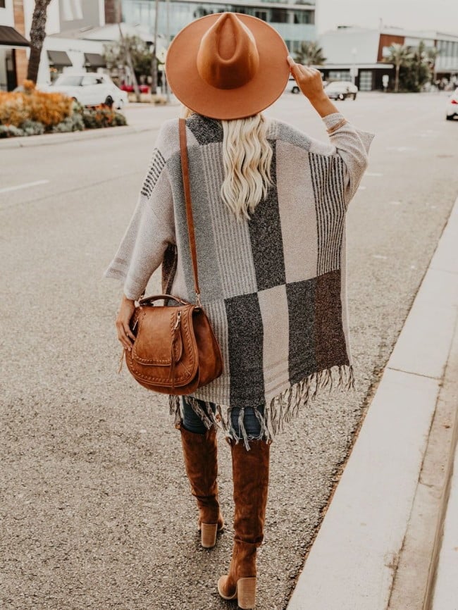 Color Block Loose Fringed Knit Cardigan